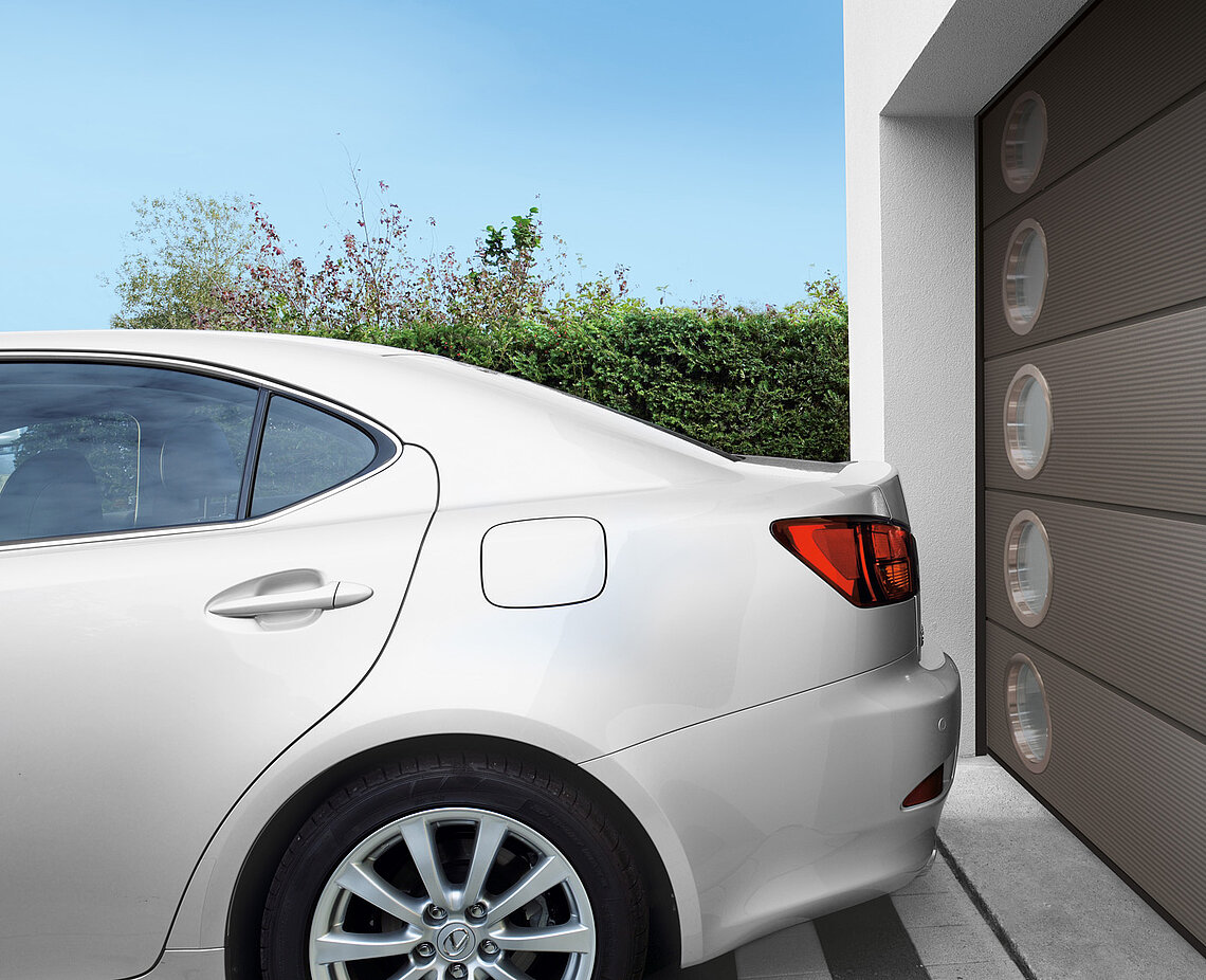 Garagen-Sektionator in braun